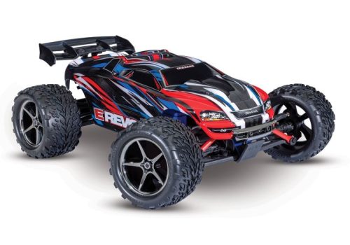 TRAXXAS E-Revo piros/kék 1/16 Monster-Truck RTR, akkumulátorral és USB C töltővel